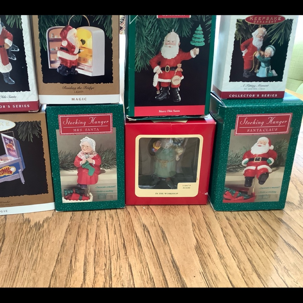 Huge lot of vintage Hallmark ornaments - Picture 2 of 7
